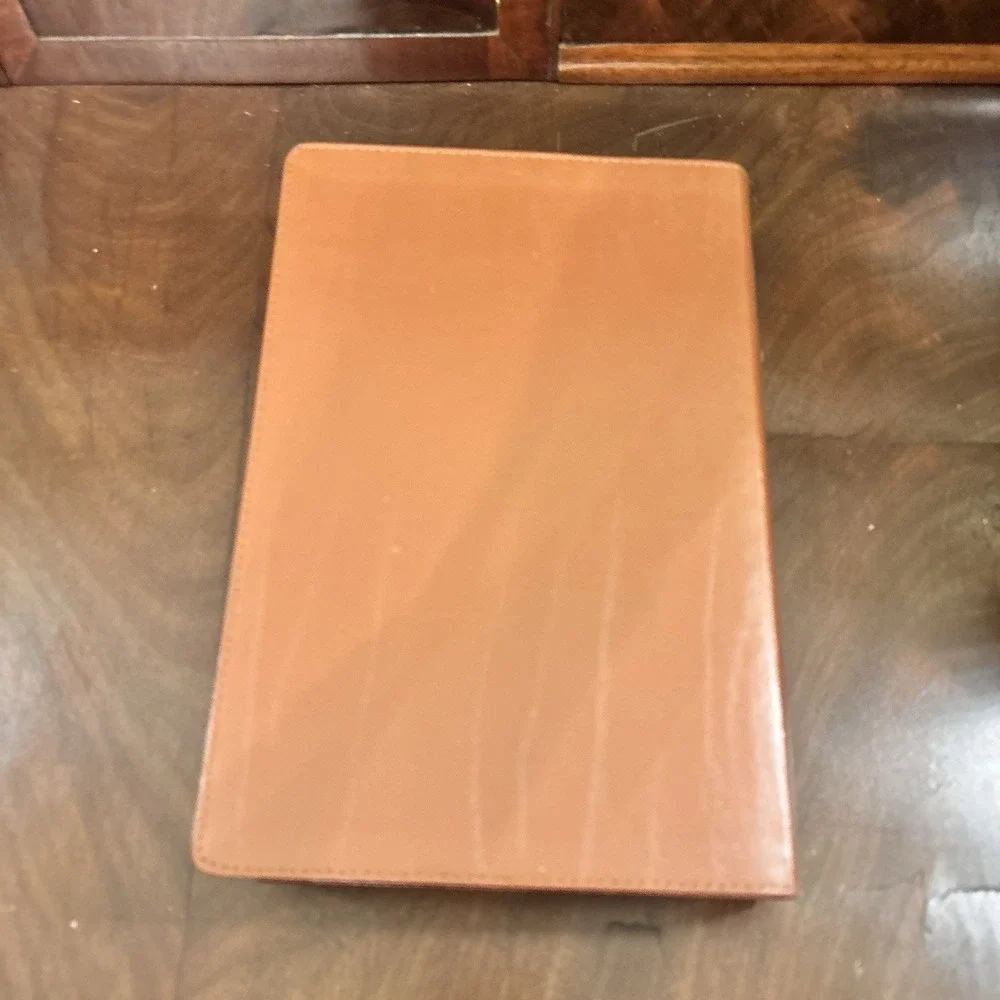 NCV Giant Print Holy Bible New Century Version Brown Leather Thomas Nelson 2007
